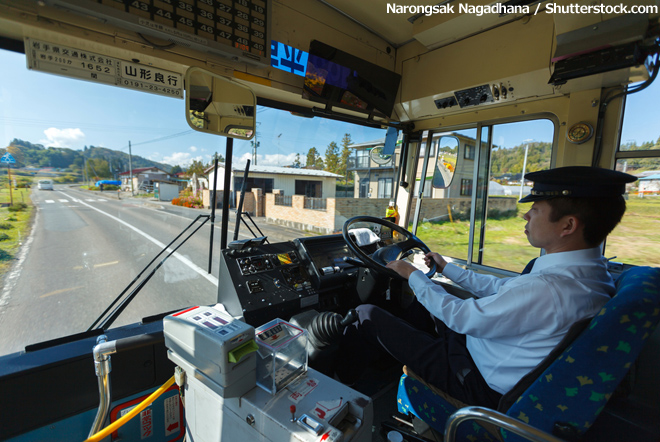 40年ぶりに増収した北海道の「奇跡の黄色いバス」 