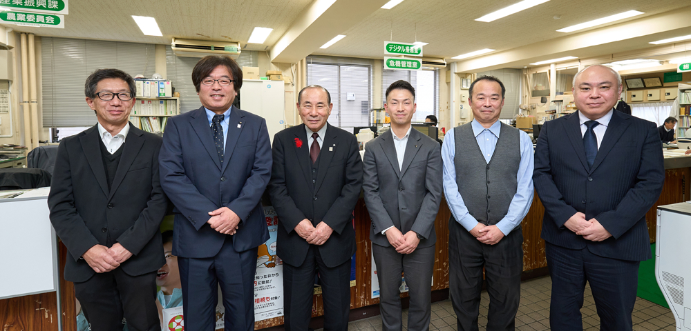 人口約3,000人の村がデジタル地域通貨導入で地域を活性化！ポイント還元や地域振興券、村内バスのキャッシュレス決済に活用