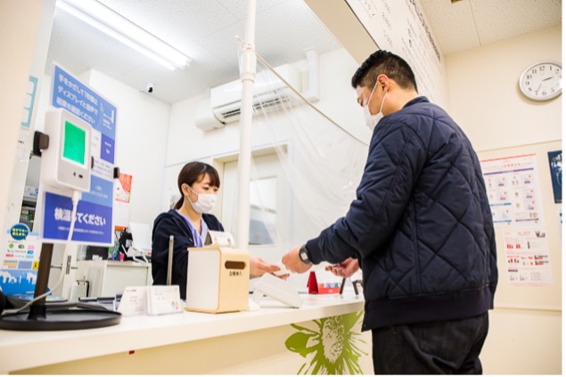 イメージ：防犯に活用しつつ、診察室のカメラでグループ内の情報共有を支援