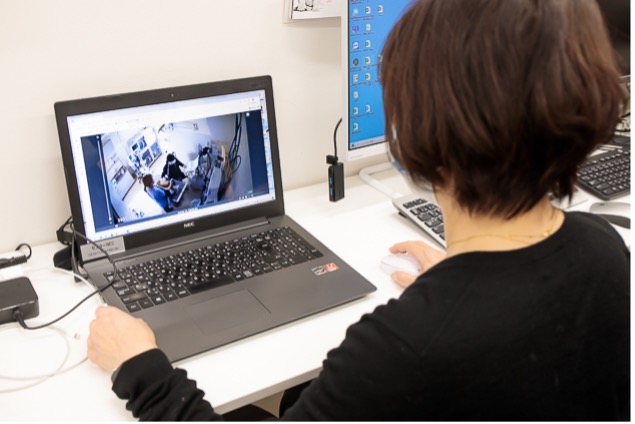 防犯に活用しつつ、診察室のカメラでグループ内の情報共有を支援02