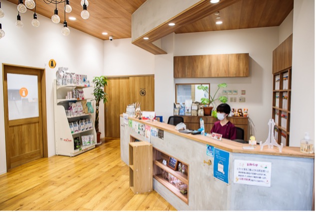 イメージ：防犯に活用しつつ、診察室のカメラでグループ内の情報共有を支援03