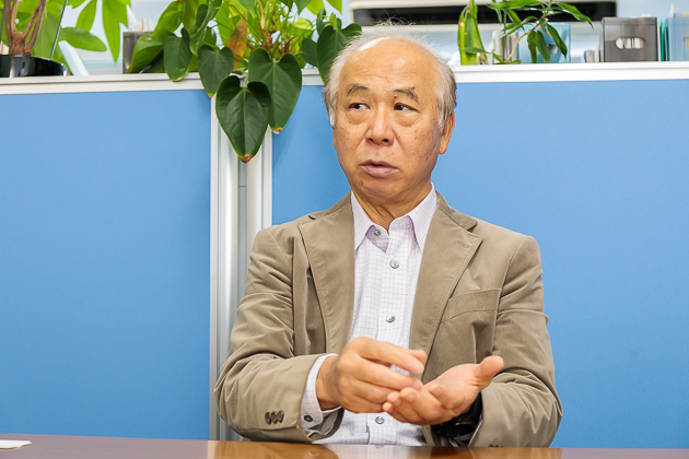 イメージ：薬局の防犯を第一に考え、ギガらくカメラの導入を決断する-2