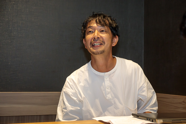 イメージ：スモーカーが安心して利用できるよう、ギガらくカメラで店舗DXを推進02