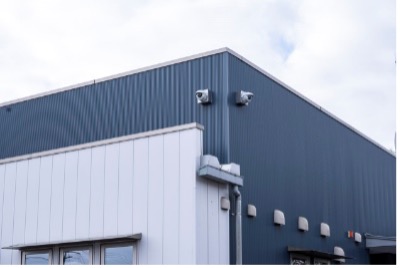 イメージ：インフラ企業の使命感――社員、社屋の安全を守るためにカメラを導入