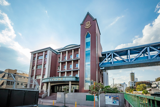 イメージ：キャンパス、そして地域を見守るため、ギガらくカメラを導入。低コストで20台以上のカメラネットワークを整備02