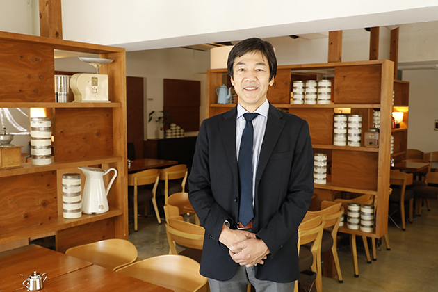 イメージ：小規模店舗を映像の力で支える、オペレーションの改善と接客の向上-01