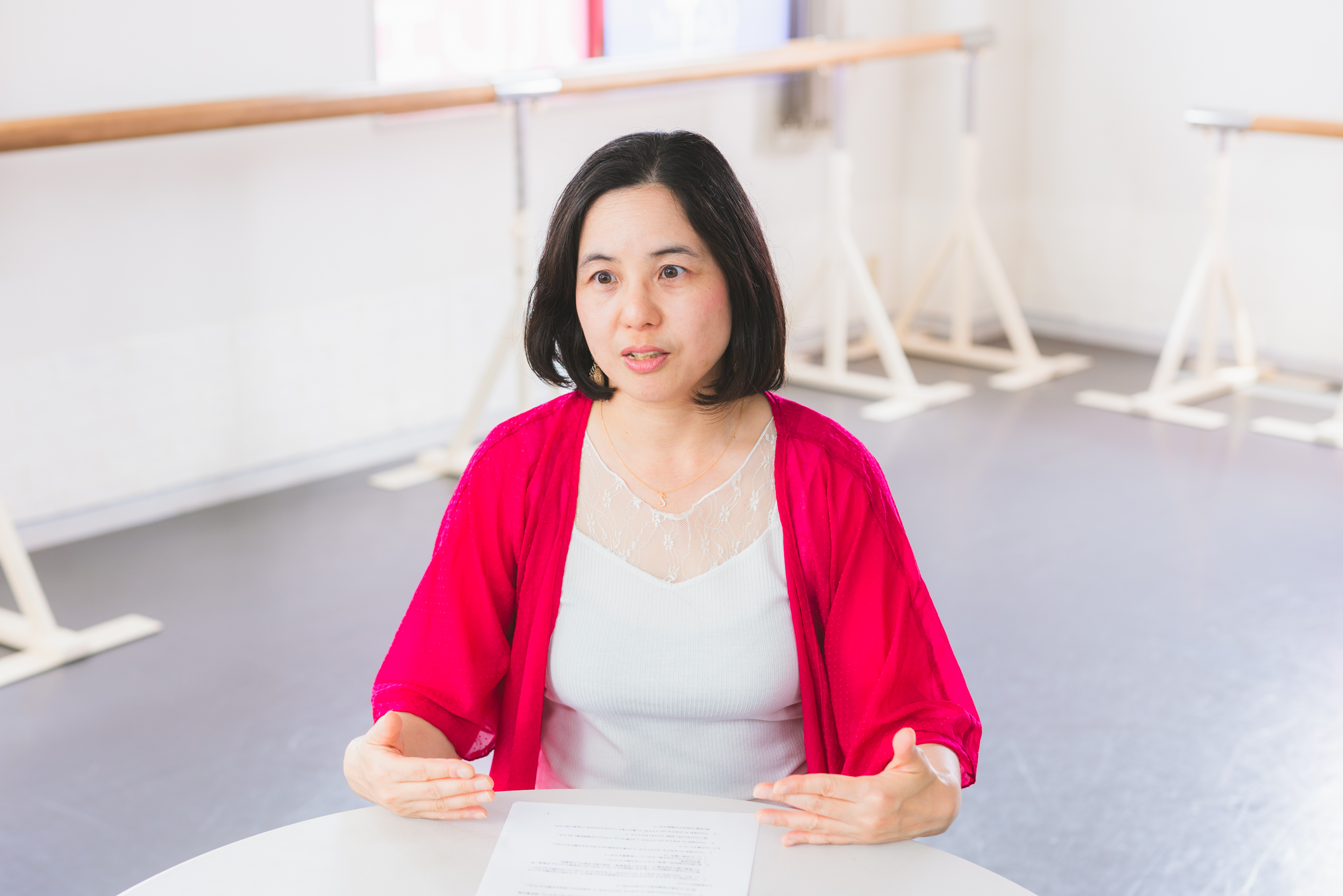 イメージ:「まるで魔法のよう」。アプリで領収書を簡単にデータ化し、確定申告の作業は50%の削減へ