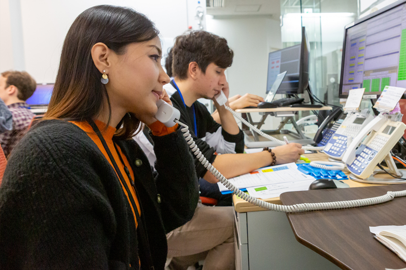 イメージ:ネットワーク・オペレーション・センター(NOC)では24時間365日ネットワークを監視