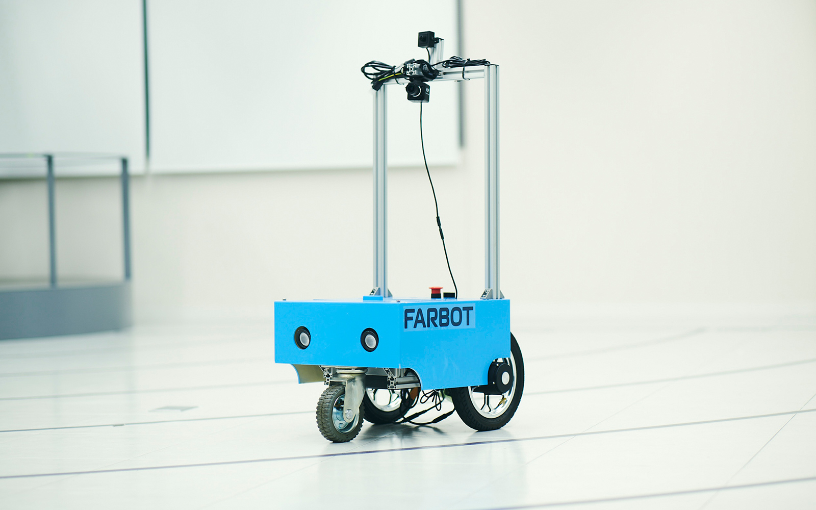 イメージ：自立走行型ロボットを活用した農業現場の見える化