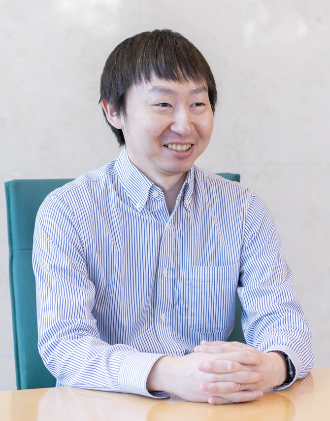 イメージ：全国33拠点のネットワークをわずか数カ月で更改情報システム課の構築稼働が大幅削減