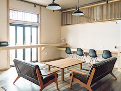 イメージ：外国人観光客の増加とともにあらわれた問題。