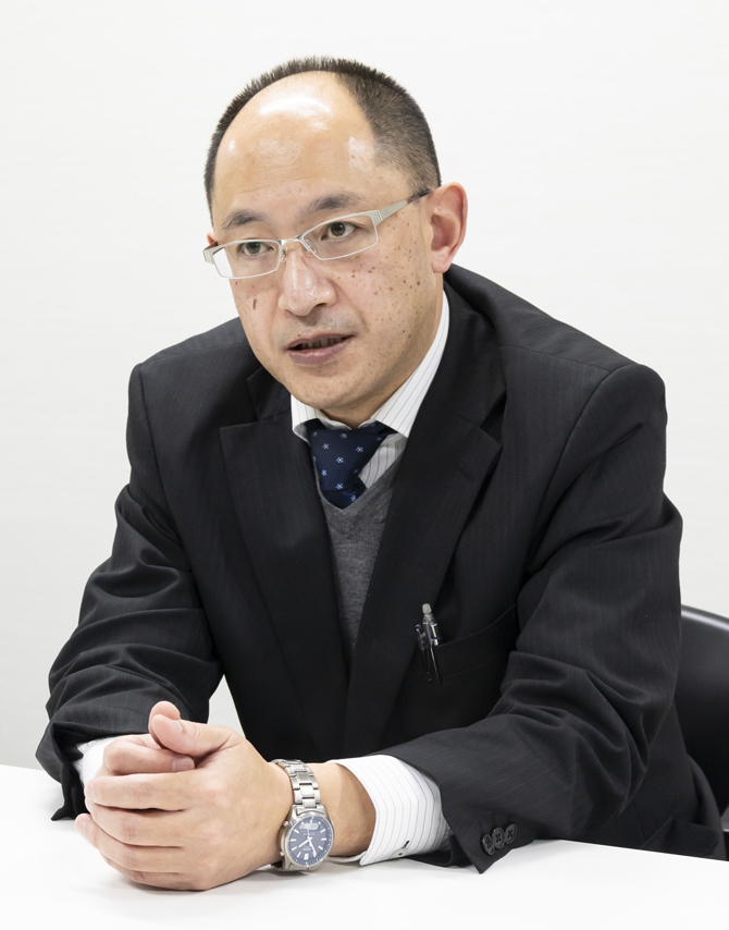 イメージ：イメージ：新大学の開学に向けて、必要なシステムやその構成、運用方法をゼロから検討他大学へのシステム導入事例は貴重な情報源-03