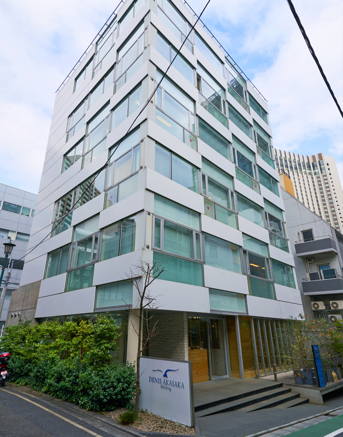 イメージ:2020年12月に移転したオフィスはスタイリッシュでおしゃれな外観