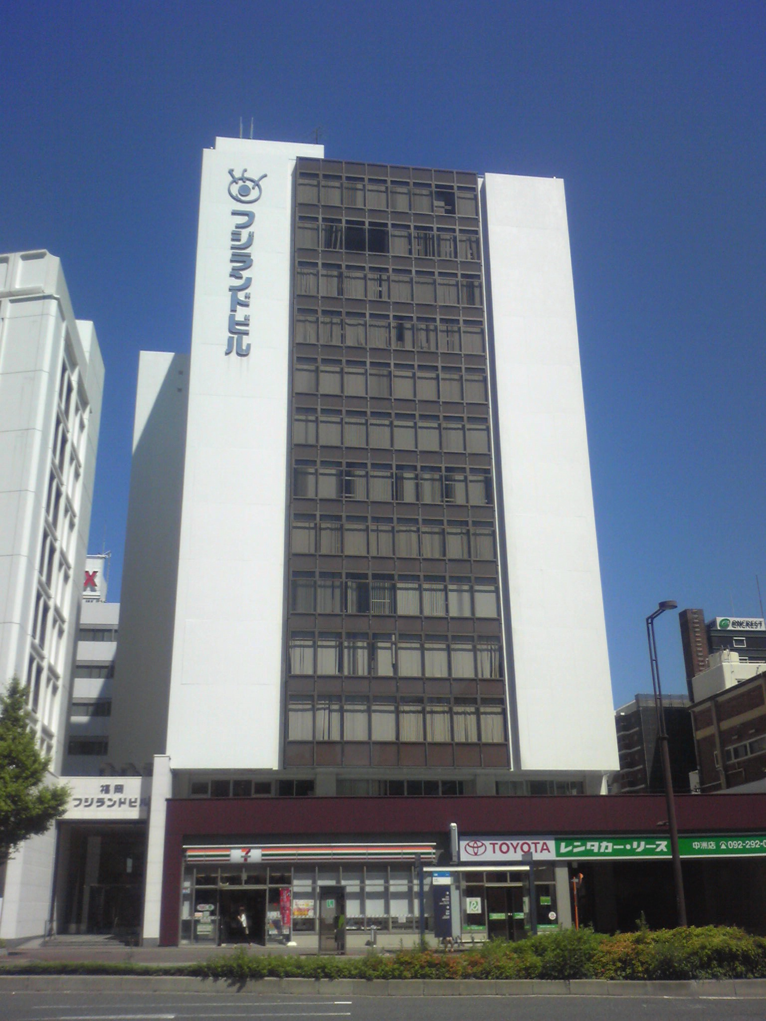 イメージ：大容量ファイル・zipファイルのメールでの共有作業から解放され業務効率化に成功した事例