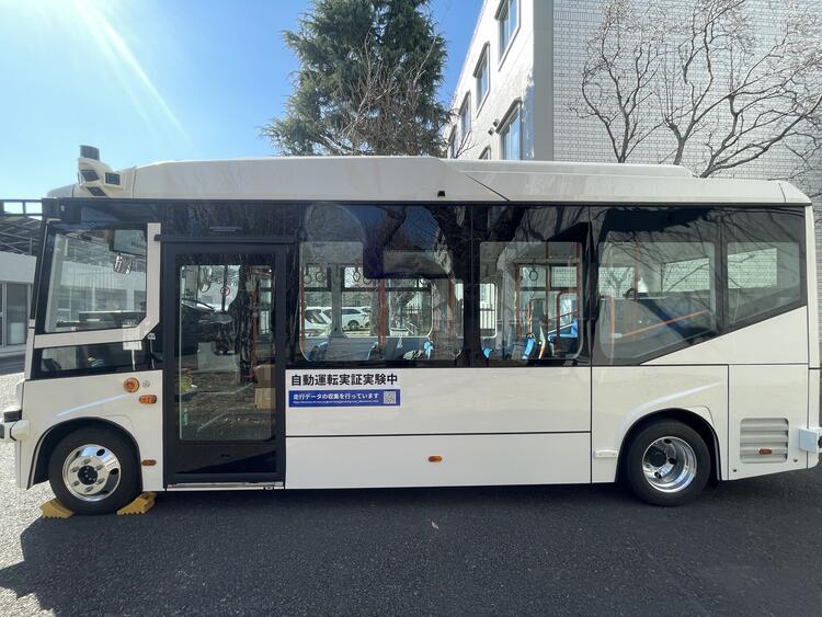 イメージ：ローカル5Gを活用した遠隔監視型自動運転バスのご紹介
