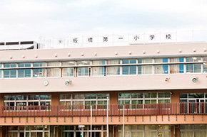 イメージ：「調べる授業は楽しい」、ICT活用で主体的な学びが広がる-03