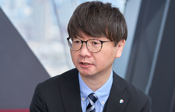 東京通信大学 管理部 宮嵜氏