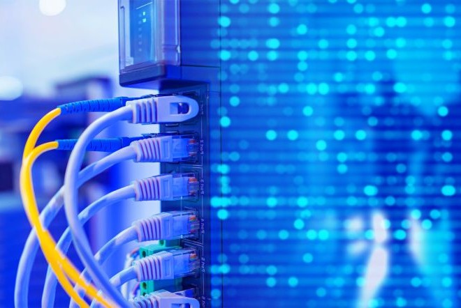 イメージ：AI・クラウド活用を支える企業ネットワークとは？「デジタルインフラ整備計画2030」に学ぶ通信基盤の整え方