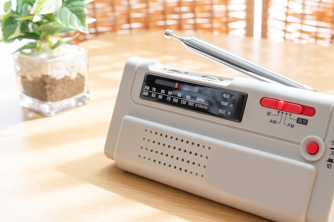 防災ラジオとは災害情報を受信するためのラジオ|必要性やメリット・デメリットを解説-1