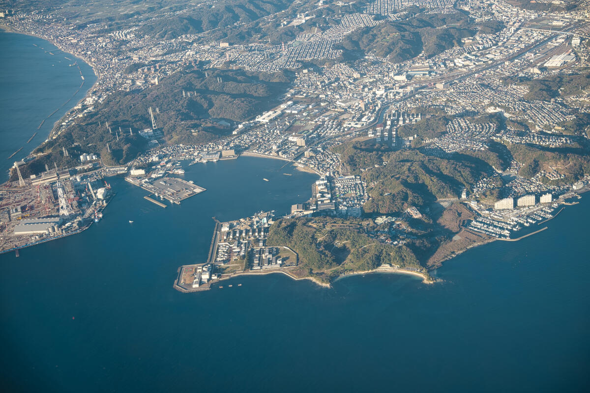 日本列島の一角を上空から撮影した様子
