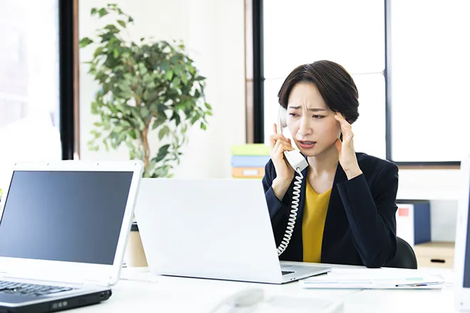 イメージ：ビジネスフォンの定額保守サービスを契約しない場合のリスク