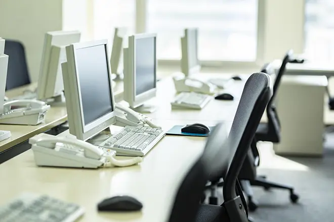 イメージ：法人用電話機と家庭用電話機の3つの違い