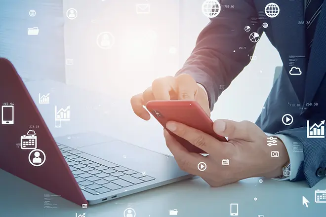 イメージ:固定電話を携帯電話で受けるなら「ひかりクラウド電話 for Webex Calling」