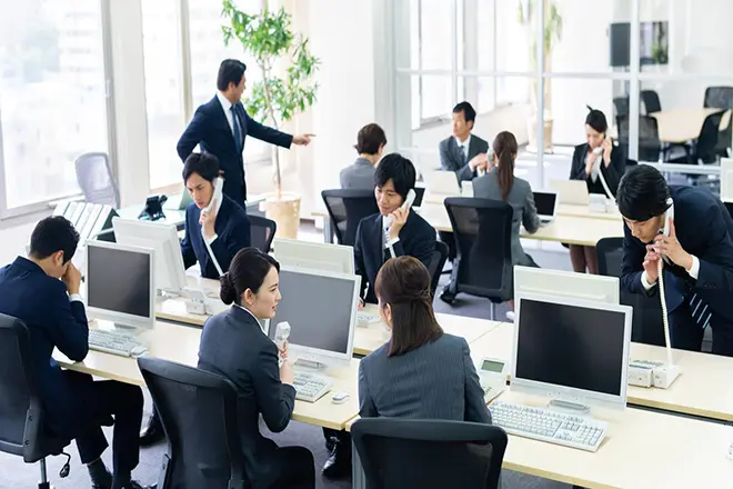 イメージ：オフィス電話機（ビジネスフォン）における主装置の役割とは？耐用年数も解説