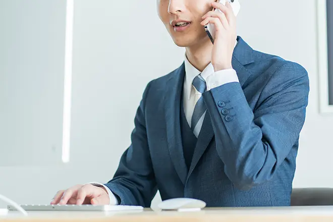 イメージ：「ひかりクラウド電話 for Webex Calling」を使うとスマートフォンで相手の電話番号が確認できる！