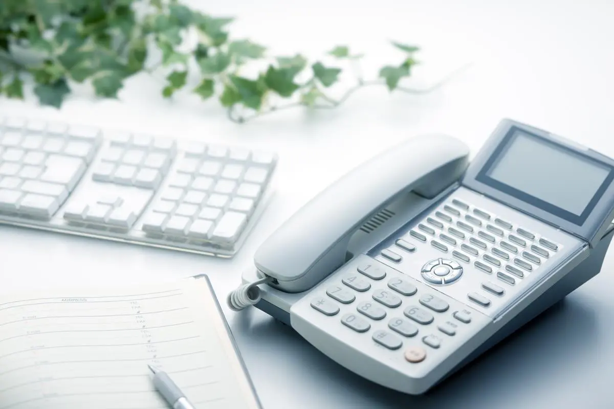 イメージ：事務所の電話機を選ぶ際の8つのチェックポイント
