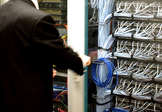 イメージ：クラウドPBXについて解説