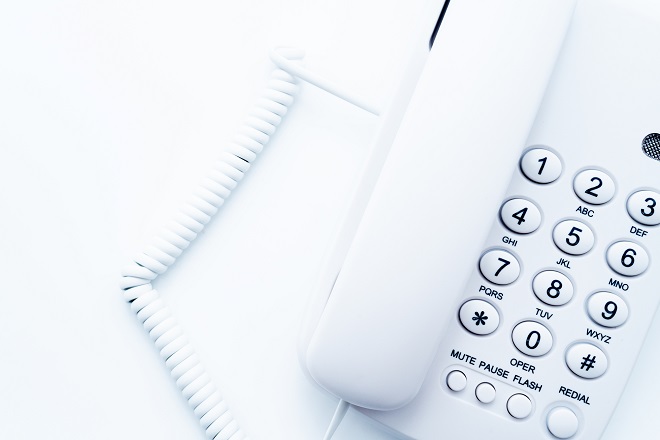 イメージ：電話機の購入に関するお悩みはNTT東日本にご相談ください