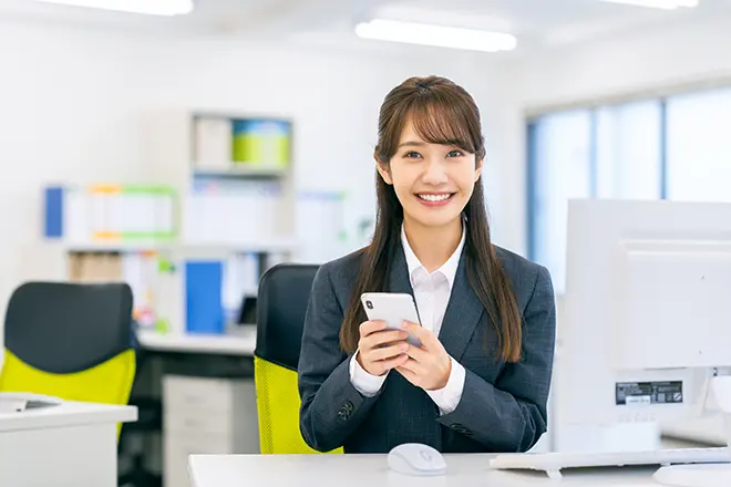 イメージ：派遣社員に業務用携帯電話を貸与する際のポイント