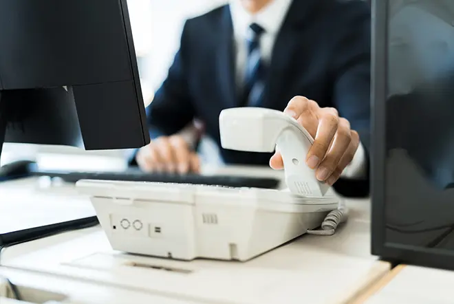 イメージ：法人向け電話サービスの申し込み方法を解説！導入メリットや契約時の注意点を紹介