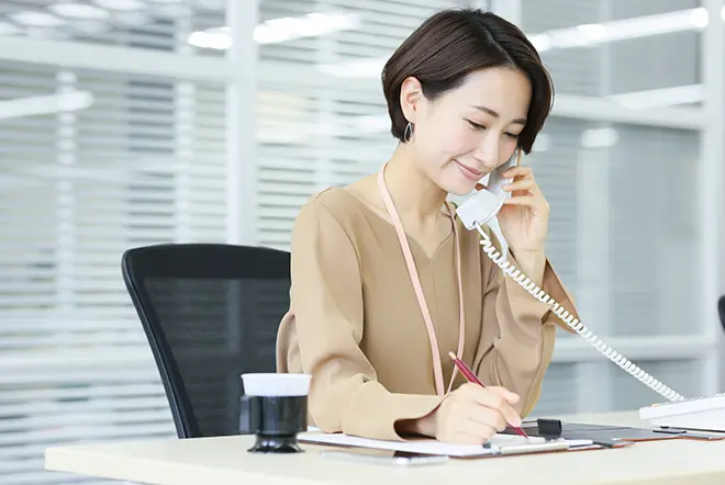 イメージ：電話音声の文字起こしで業務効率化！メリットやサービス選定ポイントを解説