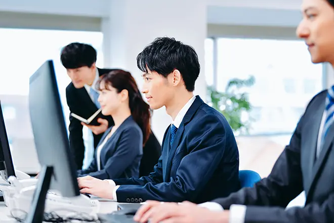 イメージ：クラウド電話なら「ひかりクラウド電話 ダイレクト for Webex Calling」がおすすめ