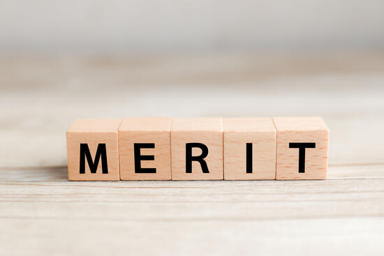 イメージ：自社オリジナル教材を作成するメリット