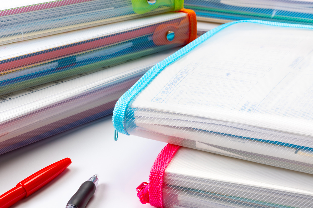 イメージ：領収書を封筒やファイルに入れて整理する手順5STEP-01