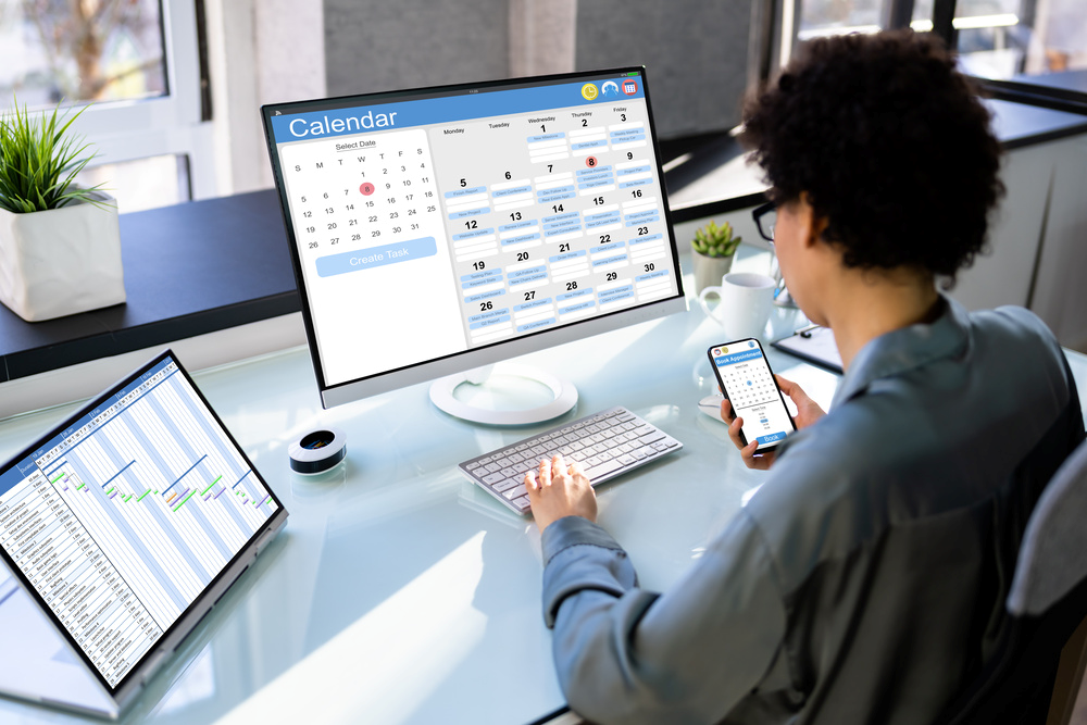 イメージ：情報共有は業務を円滑にするために大切-01