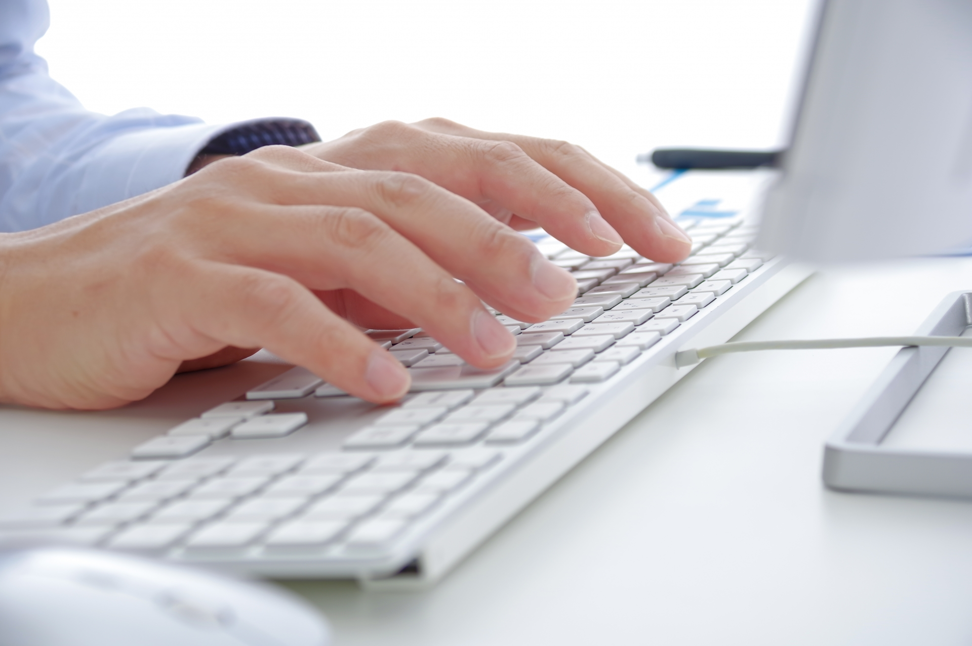 イメージ：大容量ファイルをメールで送信する場合は2MBまでにおさえておく