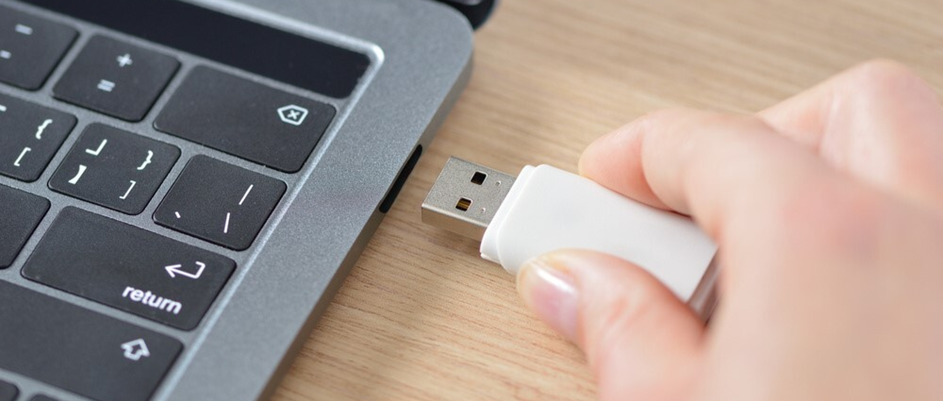 イメージ:USBメモリの寿命はどのくらい?