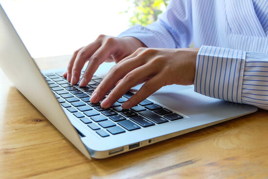 イメージ：法人向けeラーニングプラットフォーム17選！比較ポイントや事例を紹介