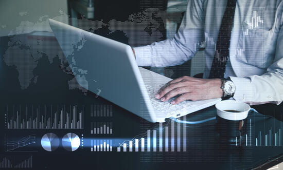 イメージ：eラーニングプラットフォームの導入で人材育成を効率化