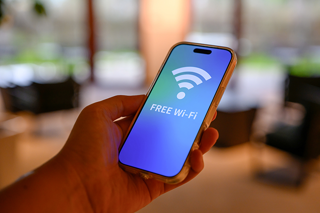 イメージ:ゲストWi-Fiとは?危険性は?導入メリットや設定方法、注意点をわかりやすく解説!