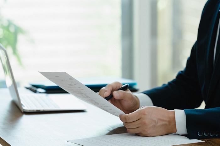 イメージ：業務改善とは【ムダな作業を省き仕事の効率をあげること】