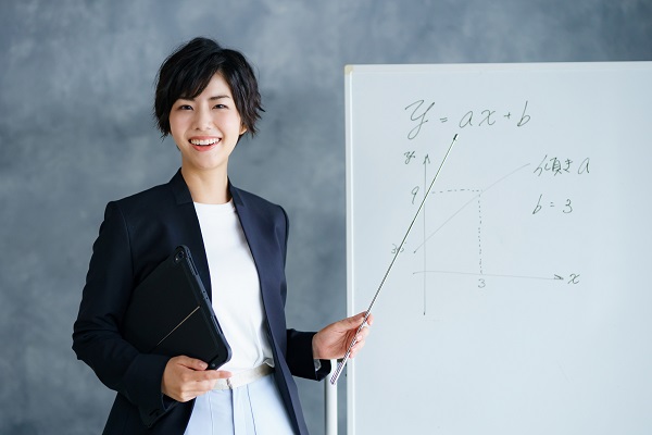 イメージ：データ入力業務における3つの課題