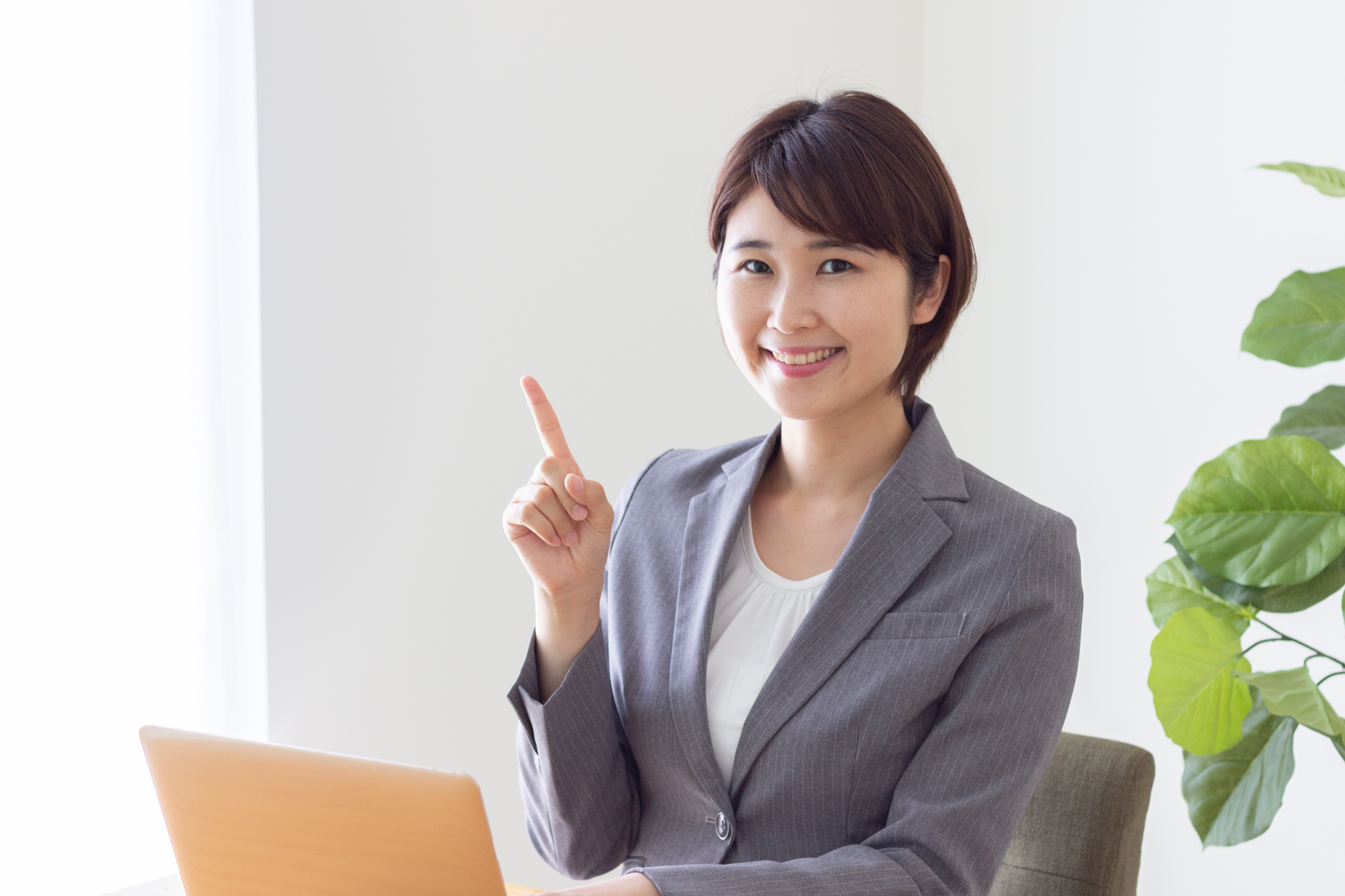 イメージ：電子契約を活用するのであれば電子契約サービスの導入がおすすめ