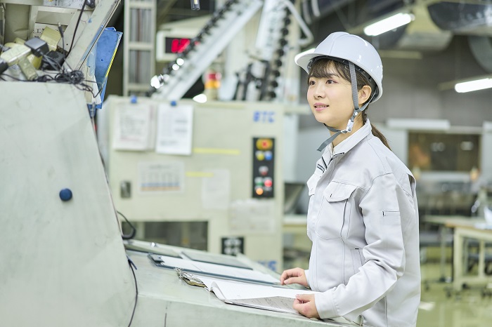 イメージ：工場の生産性向上とは省コストで多くの製品を生み出す施策