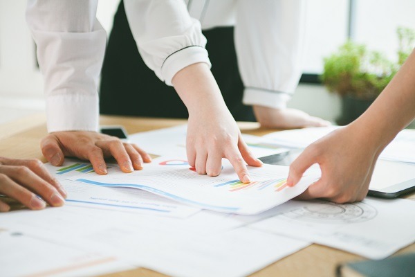 イメージ：電子インボイスによるメリット5つ