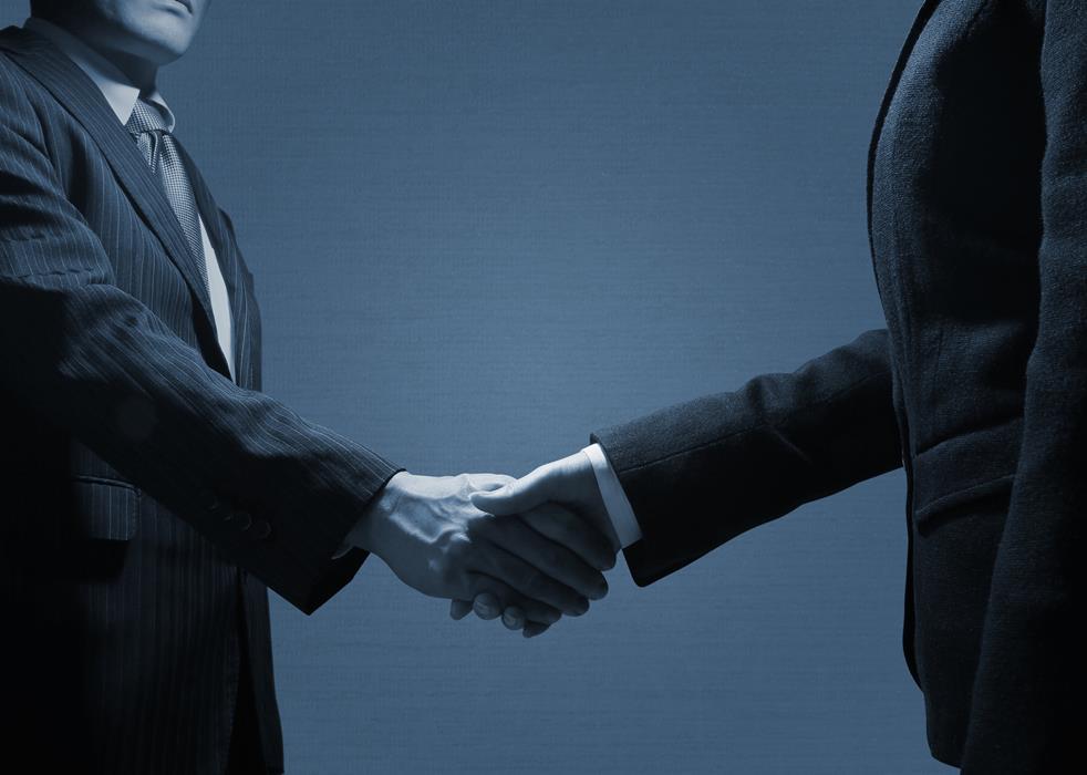 イメージ：インボイス制度の登録番号を取得しないと取引先を失う可能性もある